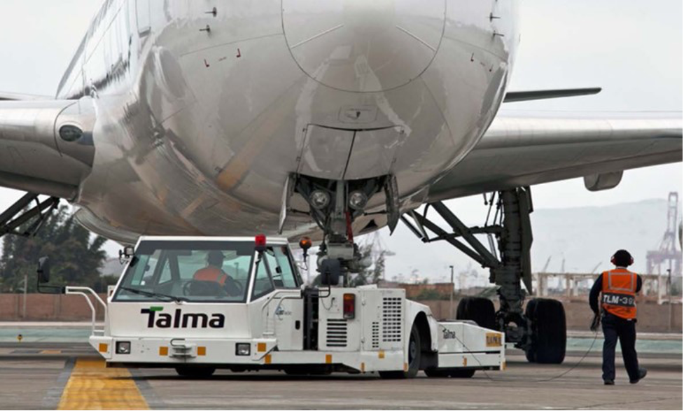 Tarmac Tug Truck